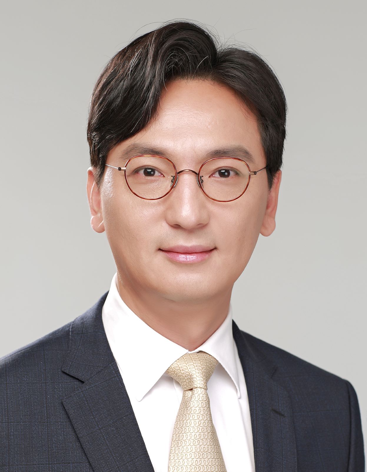장진석